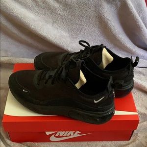 Nike air max Dia. All black